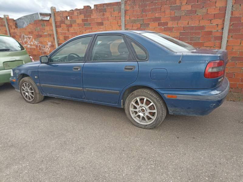 VOLVO S40 BERLINA
