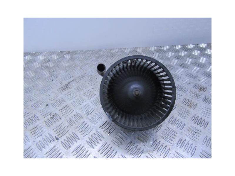 Recambio de motor calefaccion : hyundai terracan : 2.5 td (100,07cv) [2002] para hyundai terracan 2.5 td referencia OEM IAM   