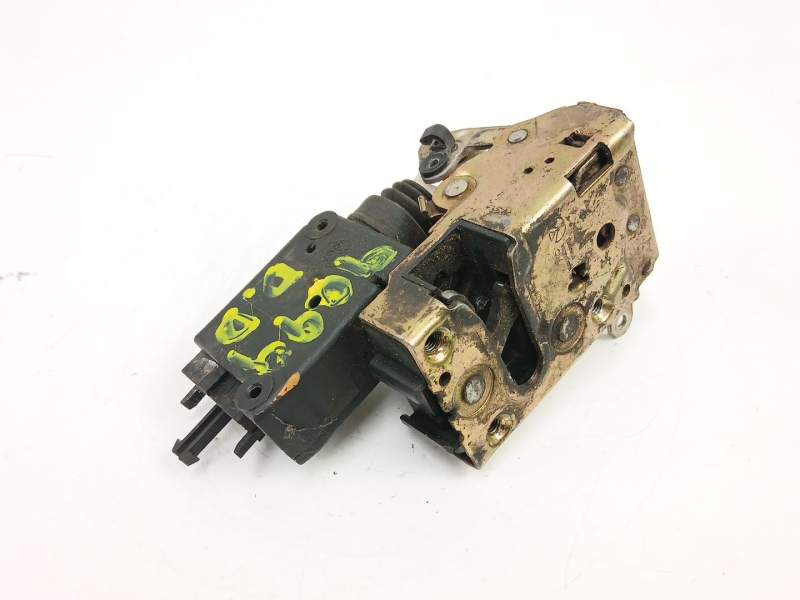 Recambio de cerradura puerta delantera derecha para peugeot 205 1.8 referencia OEM IAM 9136A1  