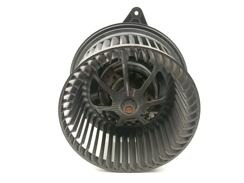 Recambio de motor calefaccion para ford focus 1.6 g referencia OEM IAM 3S7H18456AB  