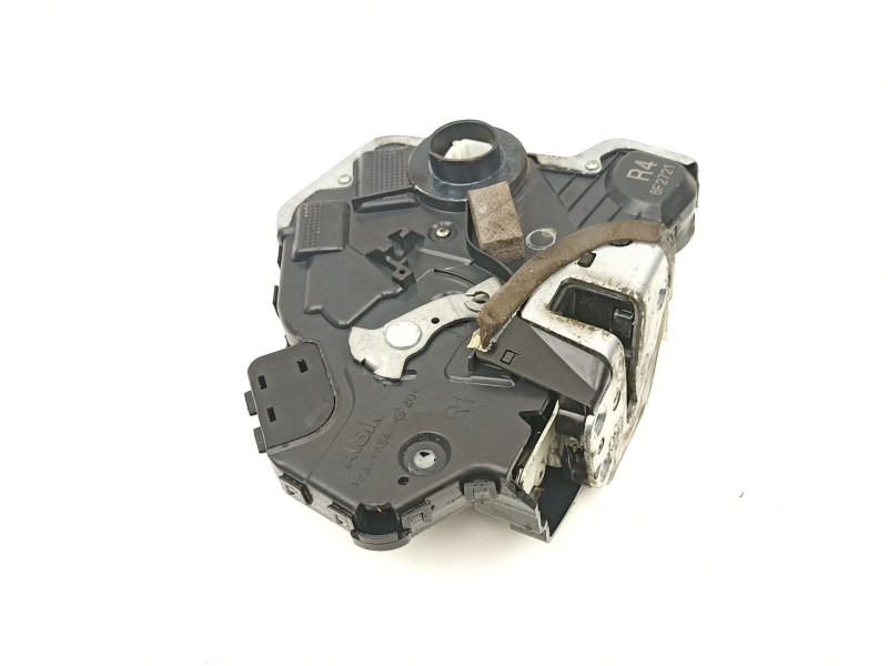 Recambio de cerradura puerta delantera derecha para lexus is ii (_e2_) 220d (ale20) referencia OEM IAM 6903053090  