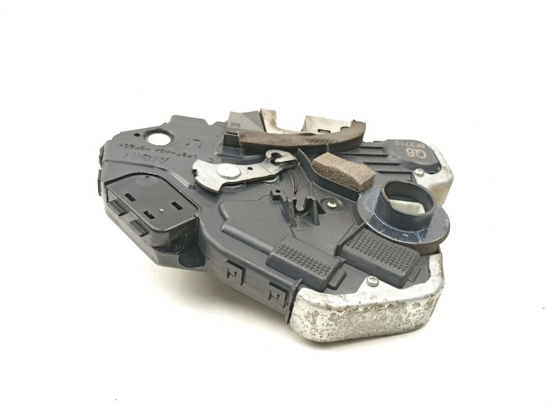 Recambio de cerradura puerta delantera izquierda para lexus is ii (_e2_) 220d (ale20) referencia OEM IAM 6904053100  