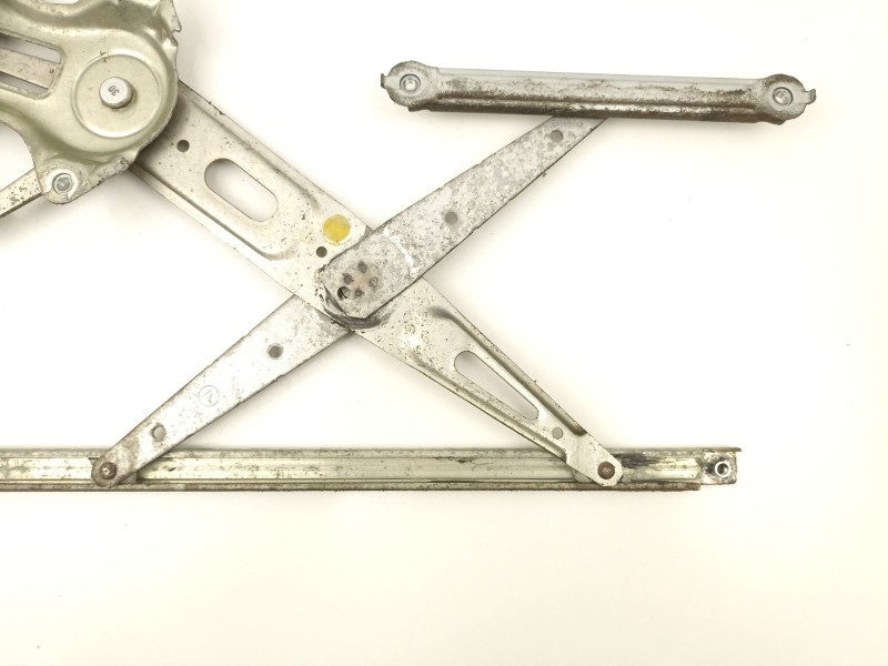 Recambio de elevalunas delantero izquierdo para lexus is ii (_e2_) 220d (ale20) referencia OEM IAM 6980230260  