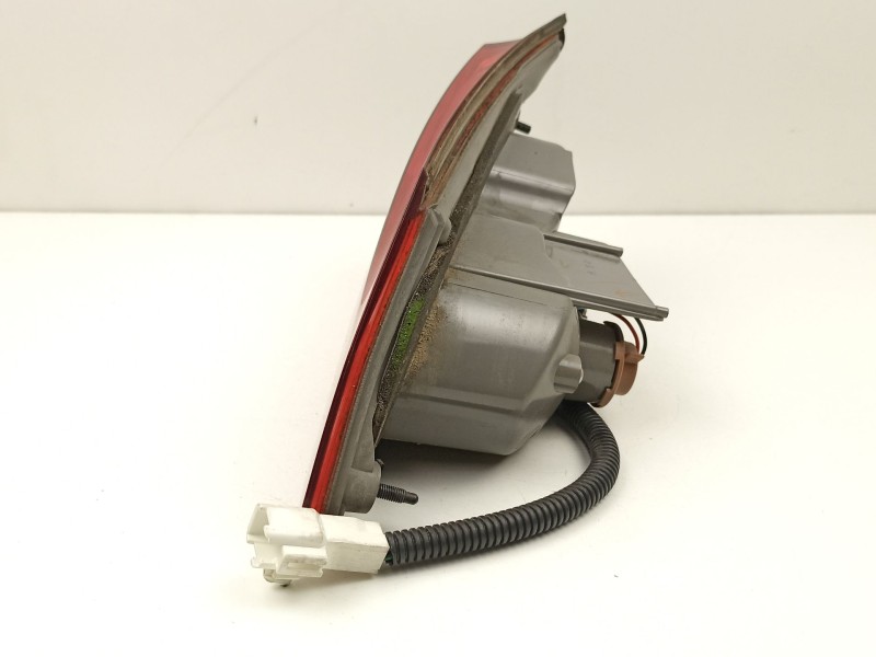 Recambio de piloto porton izquierdo para lexus is ii (_e2_) 220d (ale20) referencia OEM IAM 8159153070  