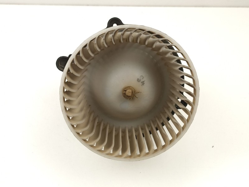 Recambio de motor calefaccion para kia sephia ii sedan (fa) 1.6 i referencia OEM IAM 0K2A161B10  