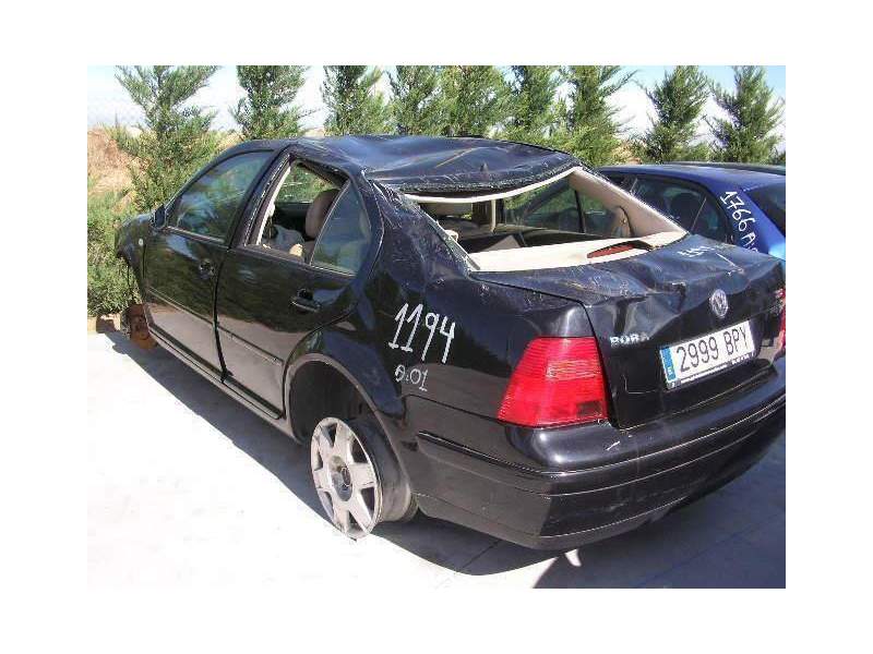 VOLKSWAGEN BORA