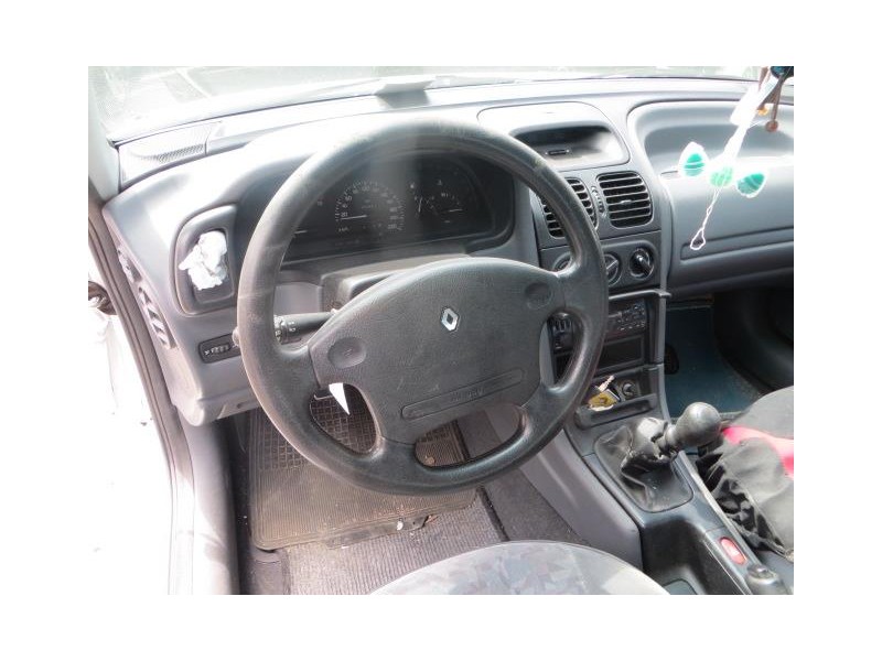 renault laguna del año 1995