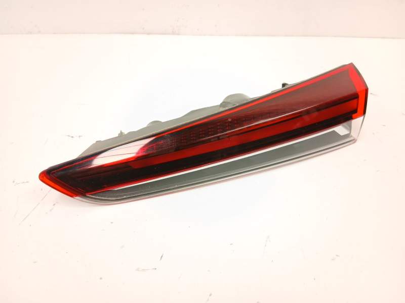 Recambio de piloto porton derecho para renault captur ii (hf_) blue dci 115 (hfad) referencia OEM IAM 265501234R  