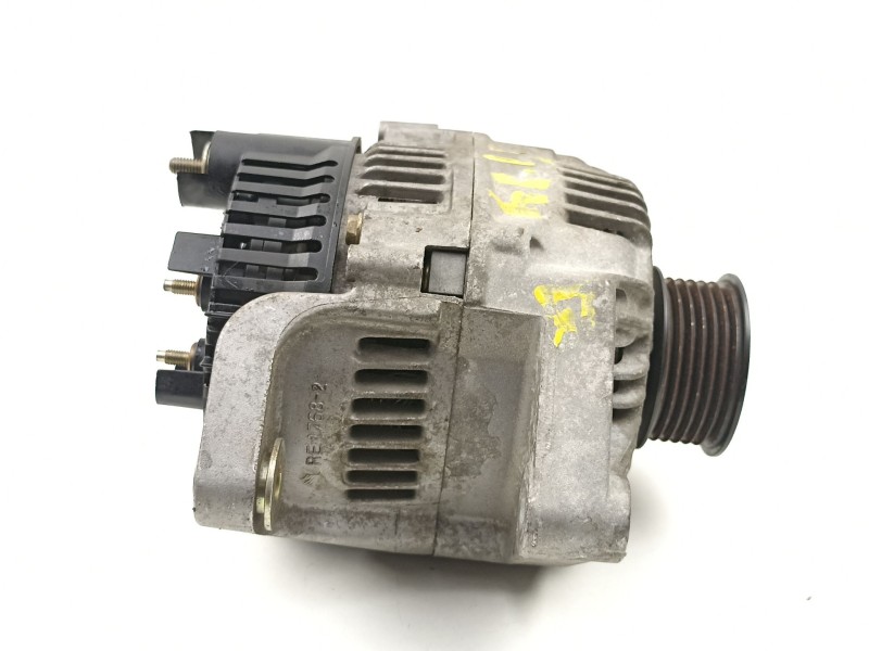 Recambio de alternador para renault laguna 1.8 g referencia OEM IAM 7700857075 A11VI26 