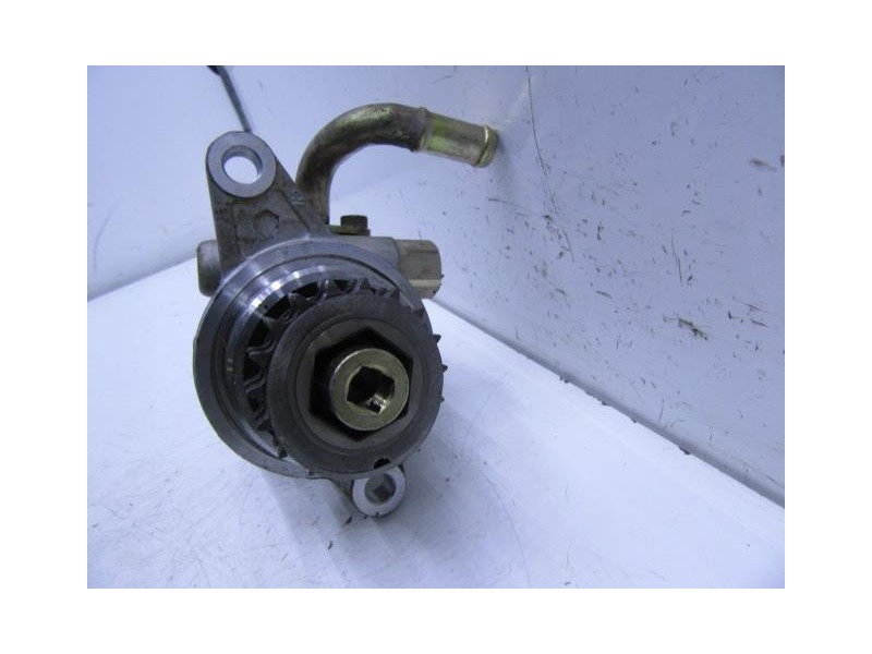 Recambio de bomba dirección : nissan x-trail : 2.2 td (114,21cv) [2003] para nissan x-trail 2.2 td referencia OEM IAM 332611738H