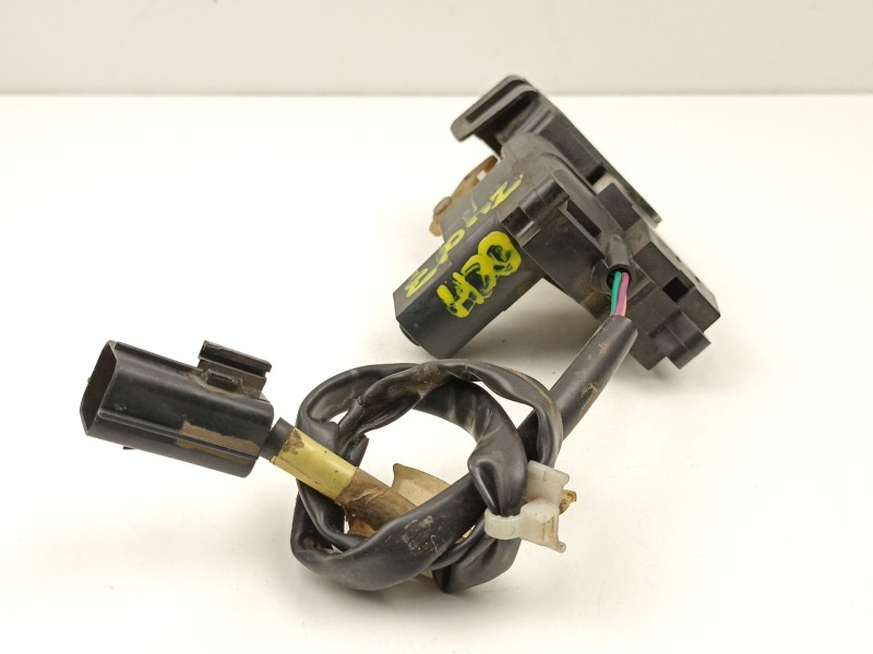 Recambio de cerradura puerta delantera derecha para mg zr 1.4 g referencia OEM IAM FQJ103650PMA  