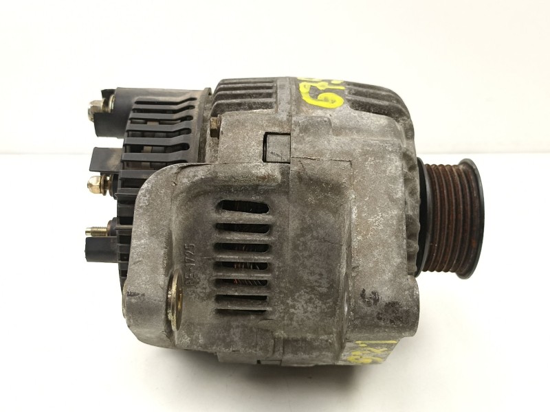 Recambio de alternador para renault laguna 1.8 g referencia OEM IAM 7700857073 A13VI164 