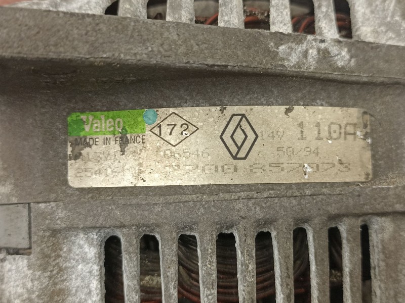 Recambio de alternador para renault laguna 1.8 g referencia OEM IAM 7700857073 A13VI164 