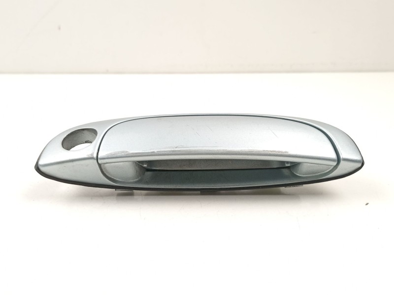 Recambio de manilla delantera derecha para kia rio ii (jb) 1.4 16v referencia OEM IAM 826601G050 8266016050 