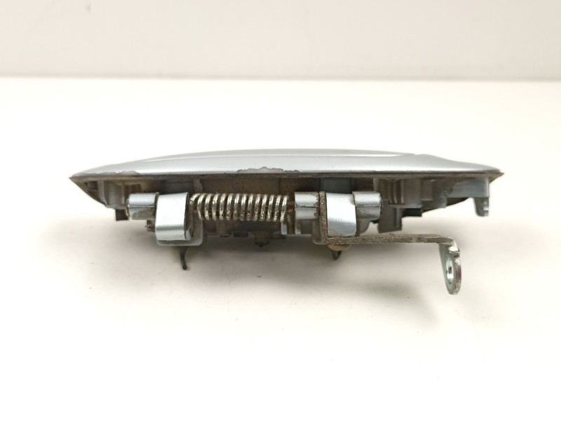 Recambio de manilla delantera derecha para kia rio ii (jb) 1.4 16v referencia OEM IAM 826601G050 8266016050 