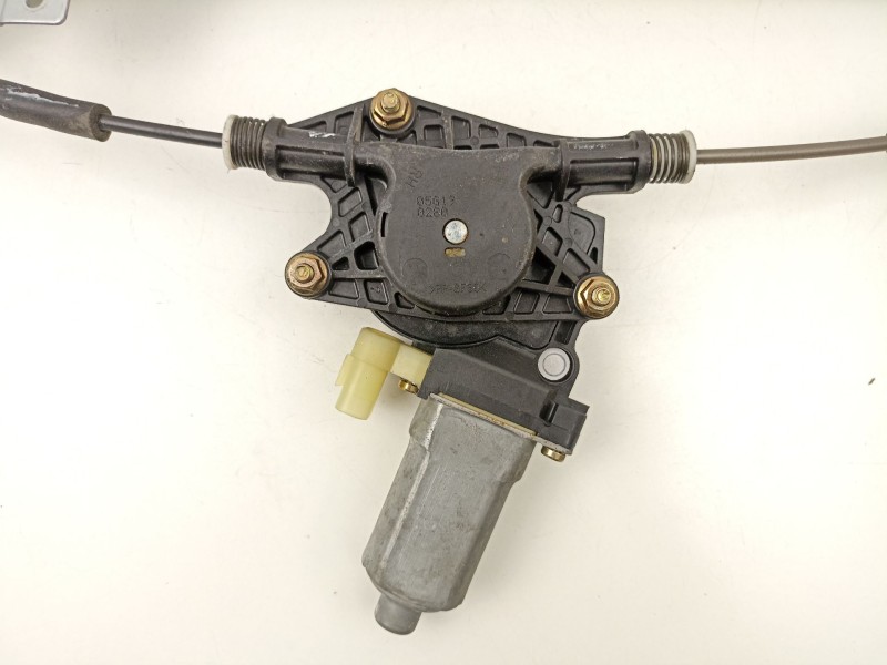 Recambio de elevalunas trasero derecho para kia rio ii (jb) 1.4 16v referencia OEM IAM 834041G010  