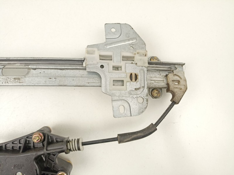 Recambio de elevalunas trasero izquierdo para kia rio ii (jb) 1.4 16v referencia OEM IAM 834031G010  