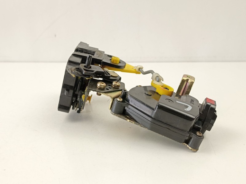 Recambio de cerradura puerta trasera izquierda para kia rio ii (jb) 1.4 16v referencia OEM IAM 814121G000  