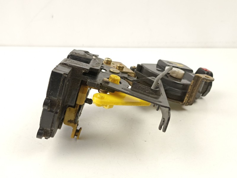 Recambio de cerradura puerta delantera derecha para kia rio ii (jb) 1.4 16v referencia OEM IAM 813221G000  