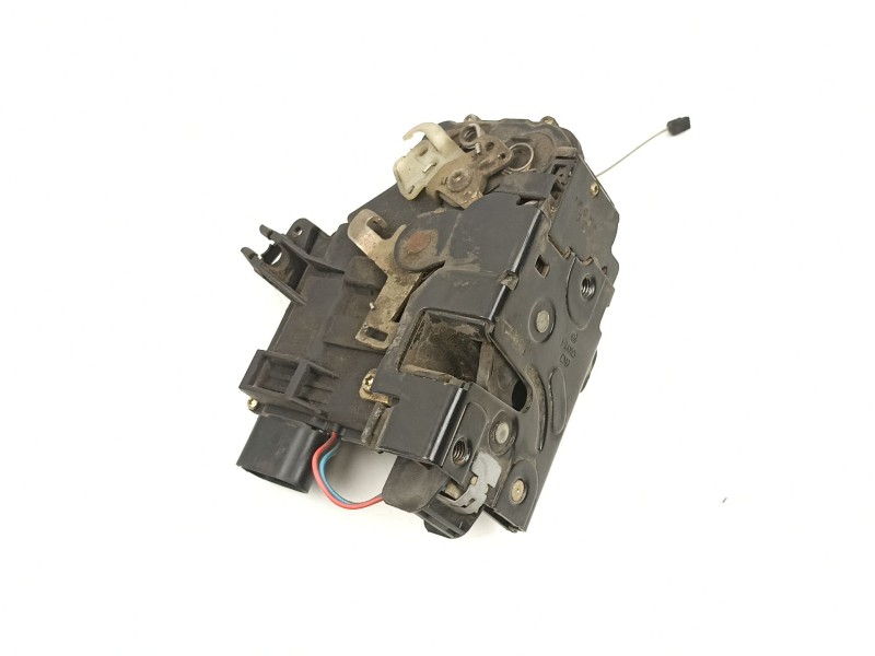 Recambio de cerradura puerta delantera derecha para audi tt 1.8 gt ajq referencia OEM IAM 8N1837016  