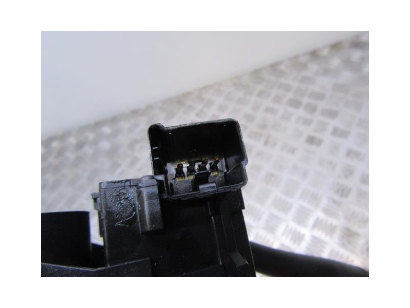 Recambio de mando luces y limpias : chrysler voyager : 2.5 crdi [2004] para chrysler voyager 2.5 crdi referencia OEM IAM 052AA17