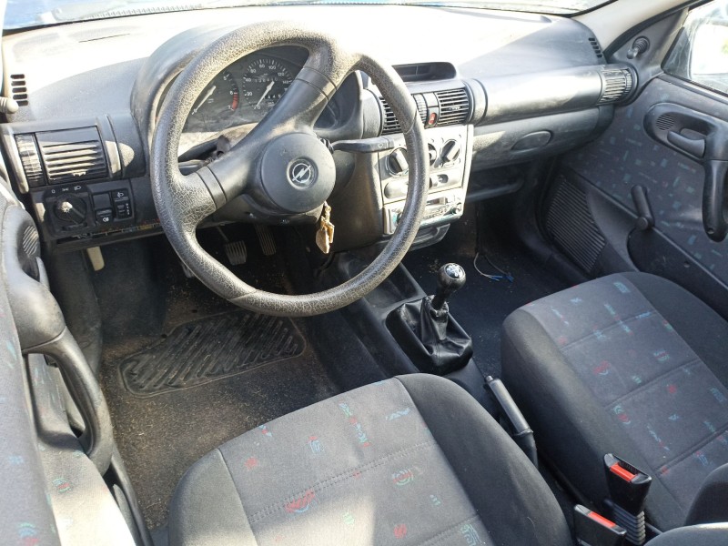 opel corsa b (s93) del año 1998