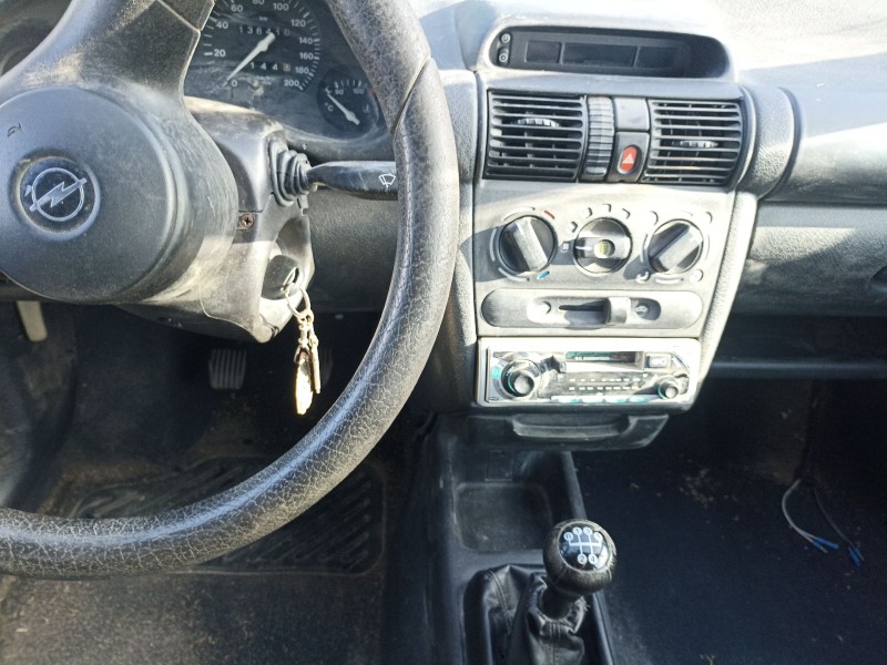 opel corsa b (s93) del año 1998