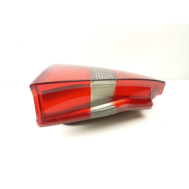 Recambio de piloto trasero izquierdo para mitsubishi carisma 1.8 g referencia OEM IAM MR485469  