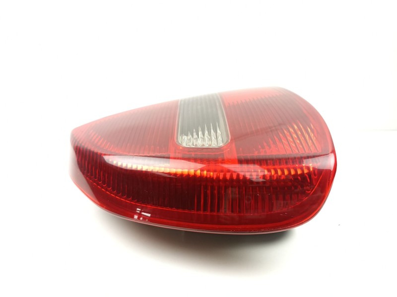 Recambio de piloto trasero izquierdo para mitsubishi carisma 1.8 g referencia OEM IAM MR485469  