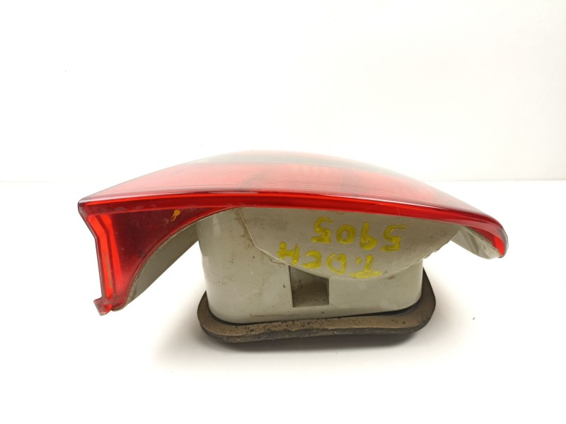 Recambio de piloto trasero derecho para mitsubishi carisma 0.1 d referencia OEM IAM MR485470  