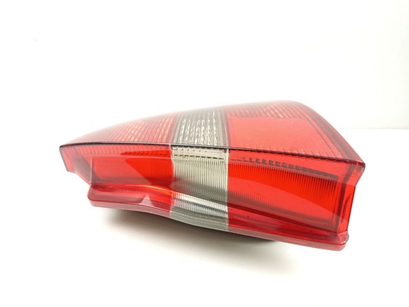 Recambio de piloto trasero derecho para mitsubishi carisma 0.1 d referencia OEM IAM MR485470  