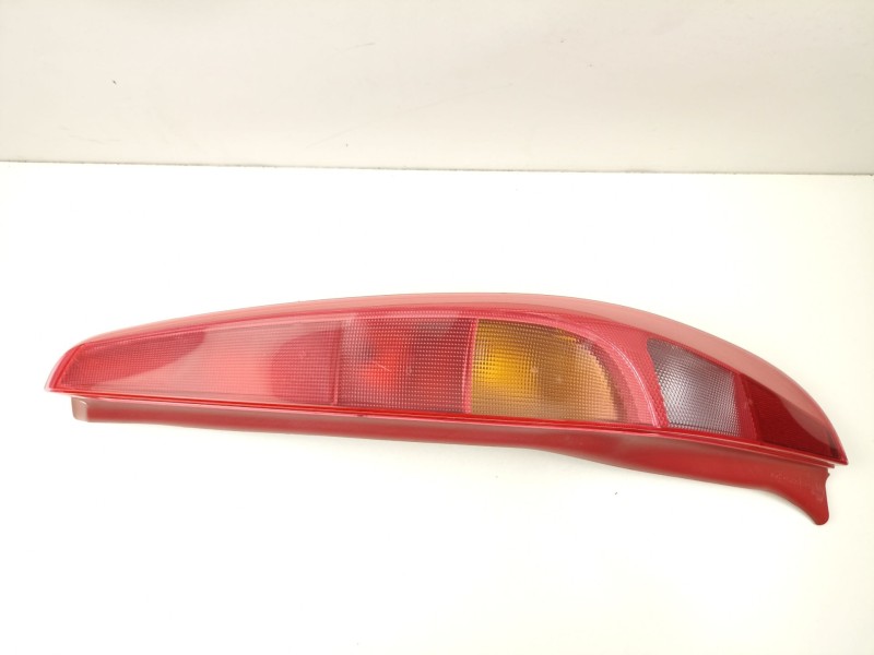 Recambio de piloto trasero derecho para fiat punto 1.2 g referencia OEM IAM 46817803  