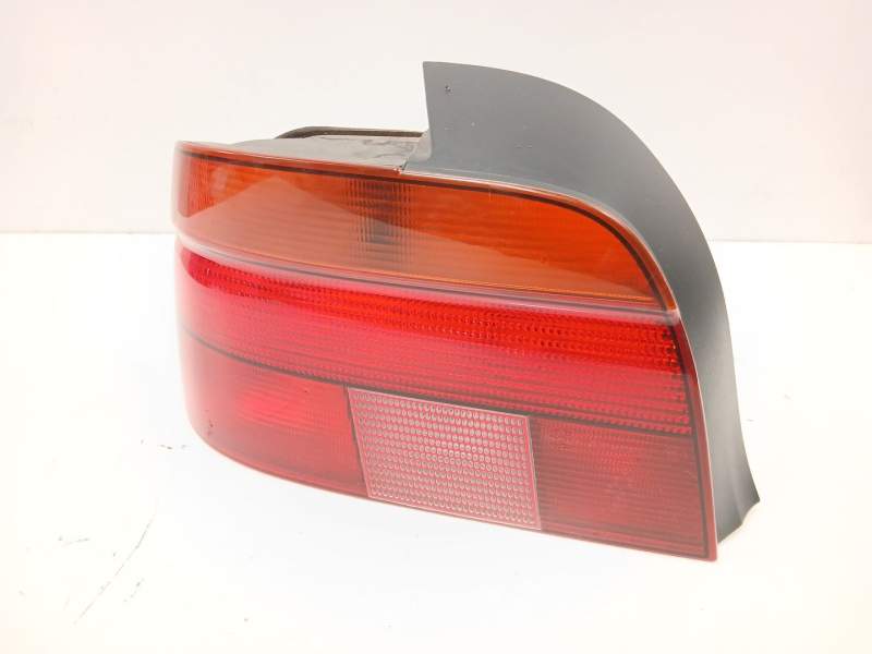 Recambio de piloto trasero izquierdo para bmw 5 (e39) 528 i referencia OEM IAM 8358031  