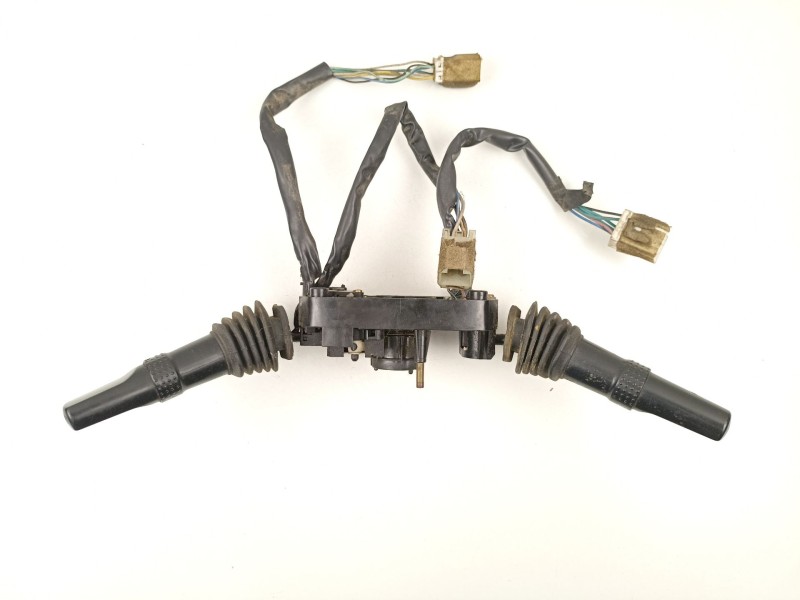 Recambio de mando luces y limpias para ssangyong actyon 2.9 d dm602 referencia OEM IAM 8590005001  