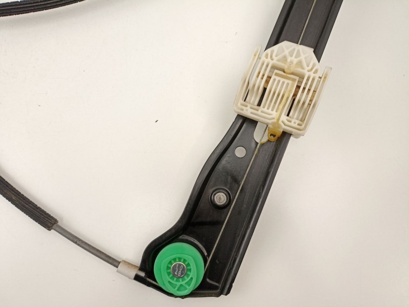 Recambio de elevalunas delantero izquierdo para bmw 1 (e87) 118 d referencia OEM IAM 7067795  