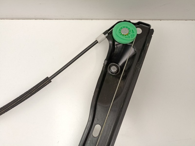 Recambio de elevalunas delantero izquierdo para bmw 1 (e87) 118 d referencia OEM IAM 7067795  