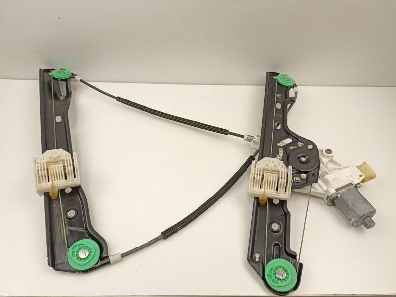 Recambio de elevalunas delantero derecho para bmw 1 (e87) 118 d referencia OEM IAM 7067796  