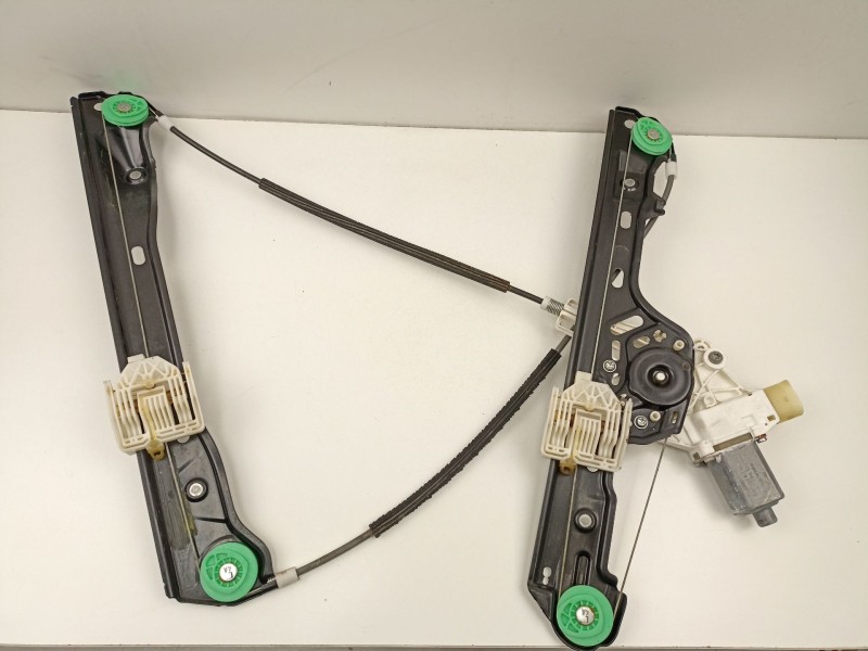 Recambio de elevalunas delantero derecho para bmw 1 (e87) 118 d referencia OEM IAM 7067796  
