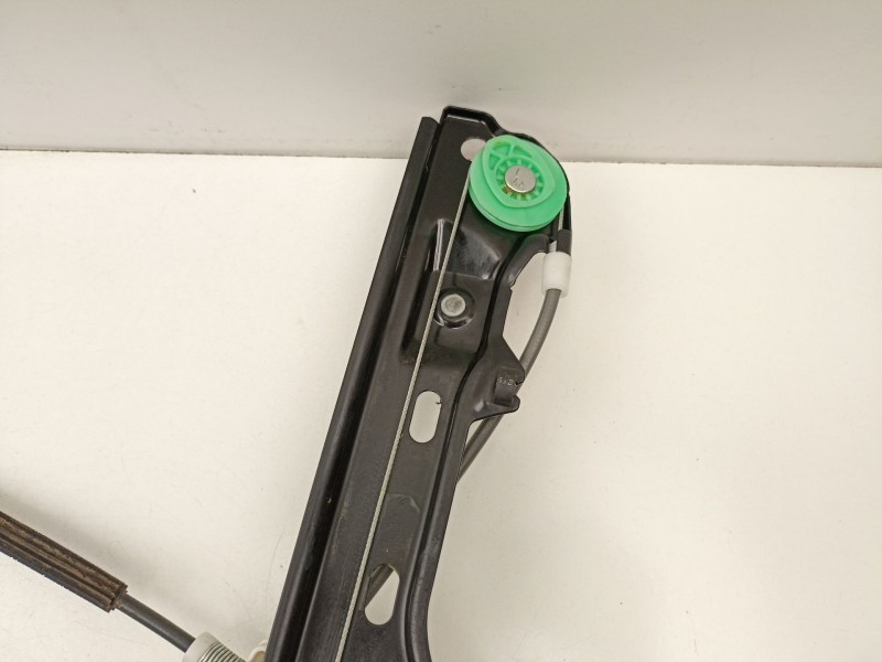 Recambio de elevalunas delantero derecho para bmw 1 (e87) 118 d referencia OEM IAM 7067796  