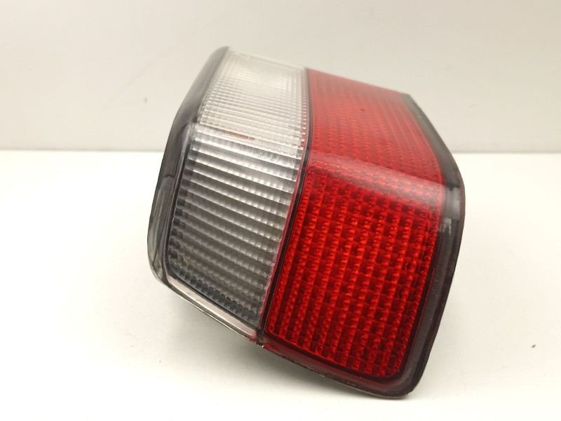 Recambio de piloto trasero izquierdo para citroën xantia (x1_, x2_) 2.0 hdi 90 referencia OEM IAM 6350K0  