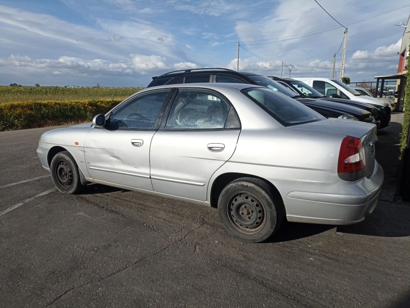daewoo nubira sedán (j100) del año 1999