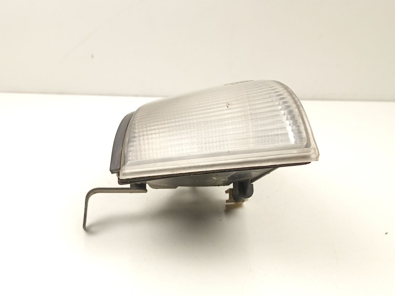 Recambio de piloto delantero izquierdo para ssangyong actyon 2.9 d dm602 referencia OEM IAM 8330105200X  