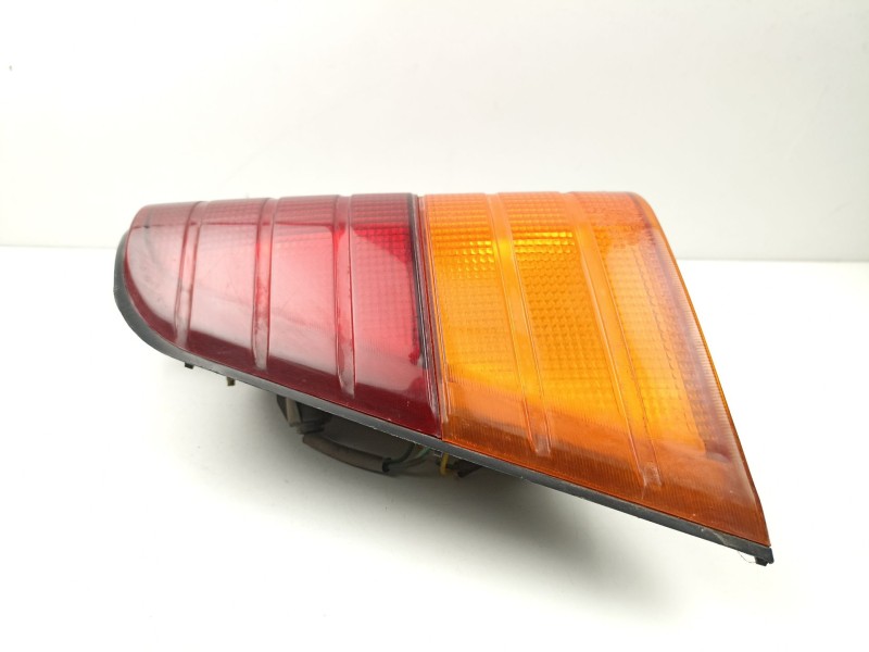 Recambio de piloto trasero izquierdo para ssangyong family 2.3 d -om661 referencia OEM IAM 8360205752  