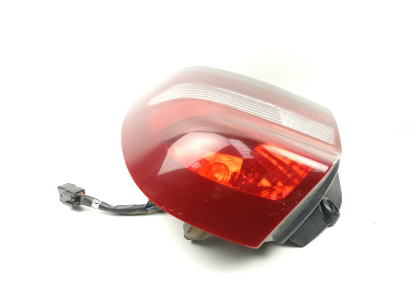 Recambio de piloto trasero derecho para daewoo nubira sedán (j100) 1.6 16v referencia OEM IAM 96272036  