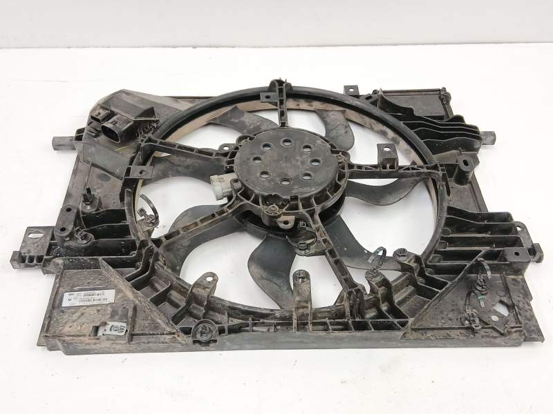 Recambio de electroventilador para renault captur ii (hf_) blue dci 115 (hfad) referencia OEM IAM 214810411R  