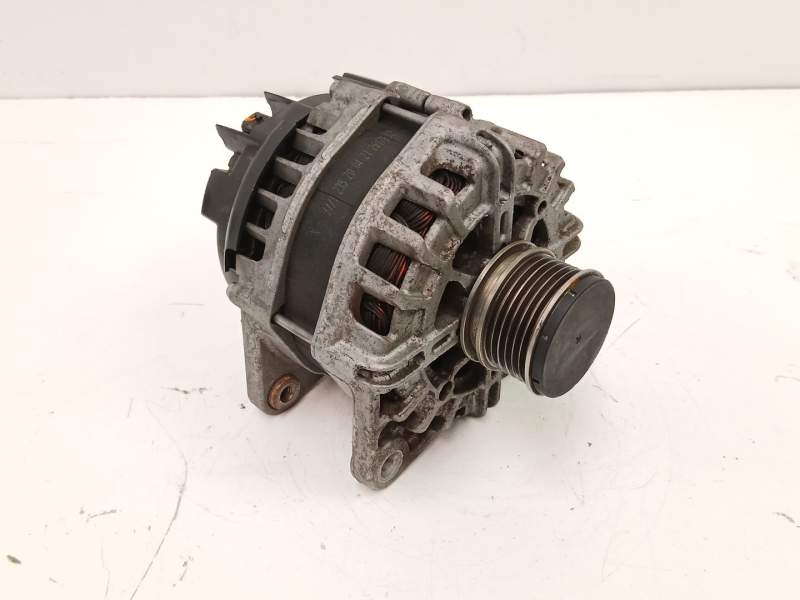 Recambio de alternador para renault captur ii (hf_) blue dci 115 (hfad) referencia OEM IAM 231009392R  