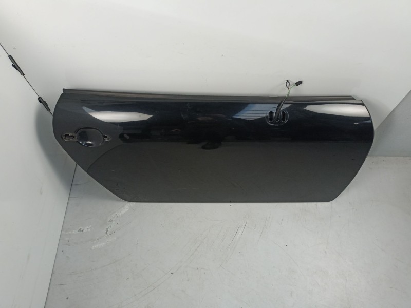 Recambio de puerta delantera derecha para audi tt 1.8 gt ajq referencia OEM IAM 8N0831052C  
