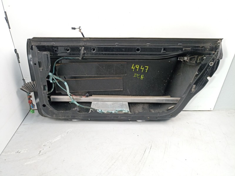 Recambio de puerta delantera derecha para audi tt 1.8 gt ajq referencia OEM IAM 8N0831052C  