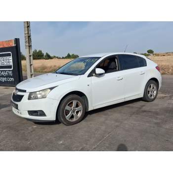 CHEVROLET CRUZE HATCHBACK (J305)