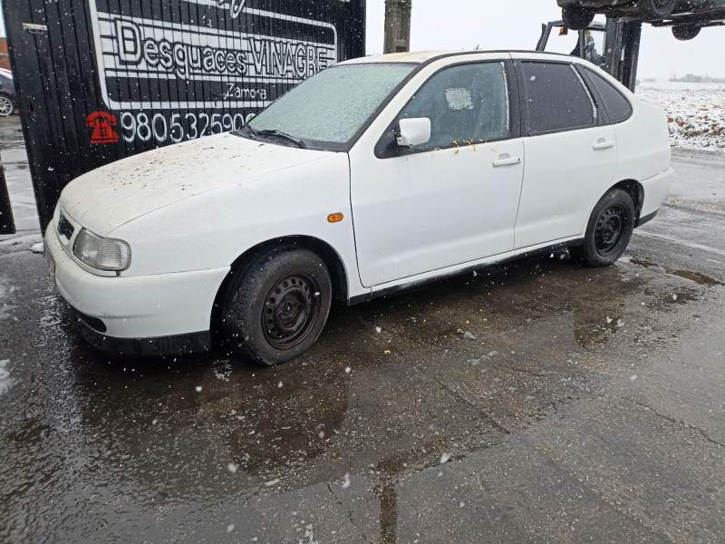 SEAT CORDOBA BERLINA (6K2)